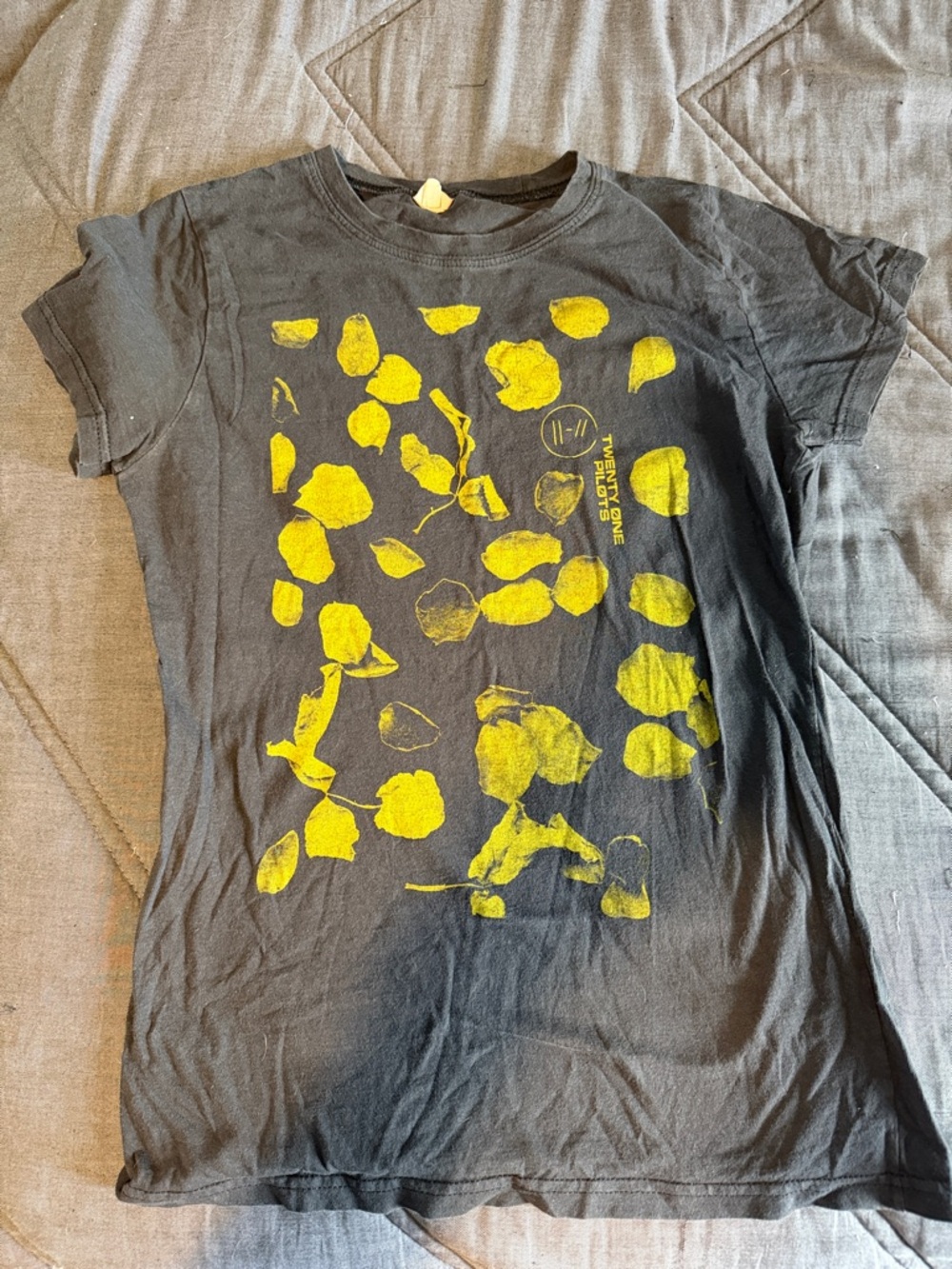 Twenty one pilots trench rose petal shirt